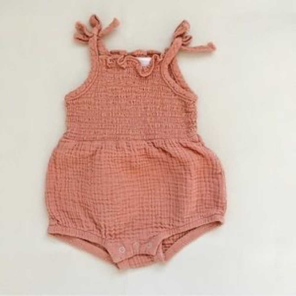 Grayson thread 0/3m romper peach